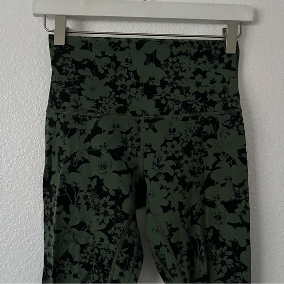 Lululemon Align Leggings Efflorescent Barracks Green Black Size 4 - Picture 3 of 7